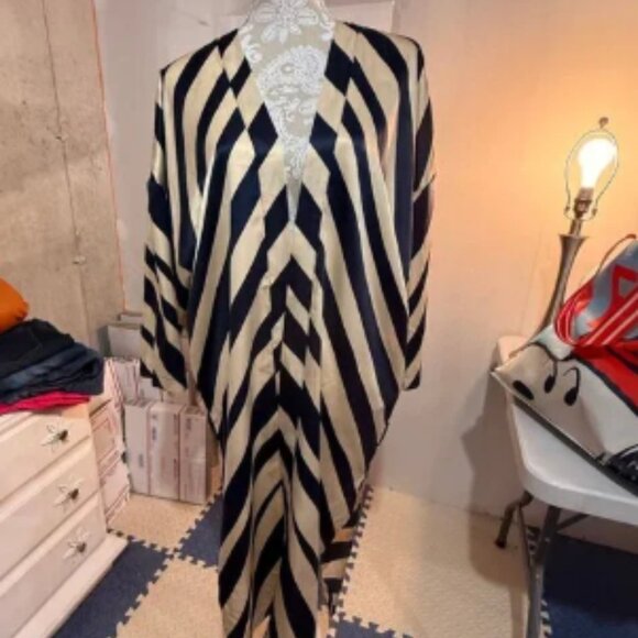 Ann Taylor Sz OS Zebra Striped Kimono Duster - Picture 2 of 4